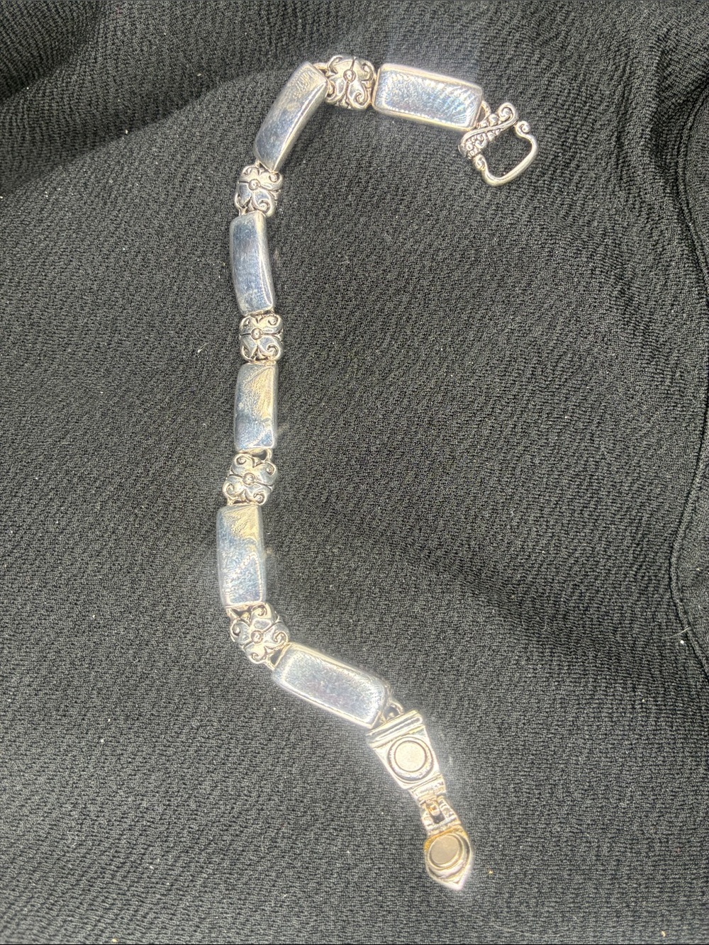 Beautiful Rectangular Link Bracelet - Silver - Picture 3 of 3